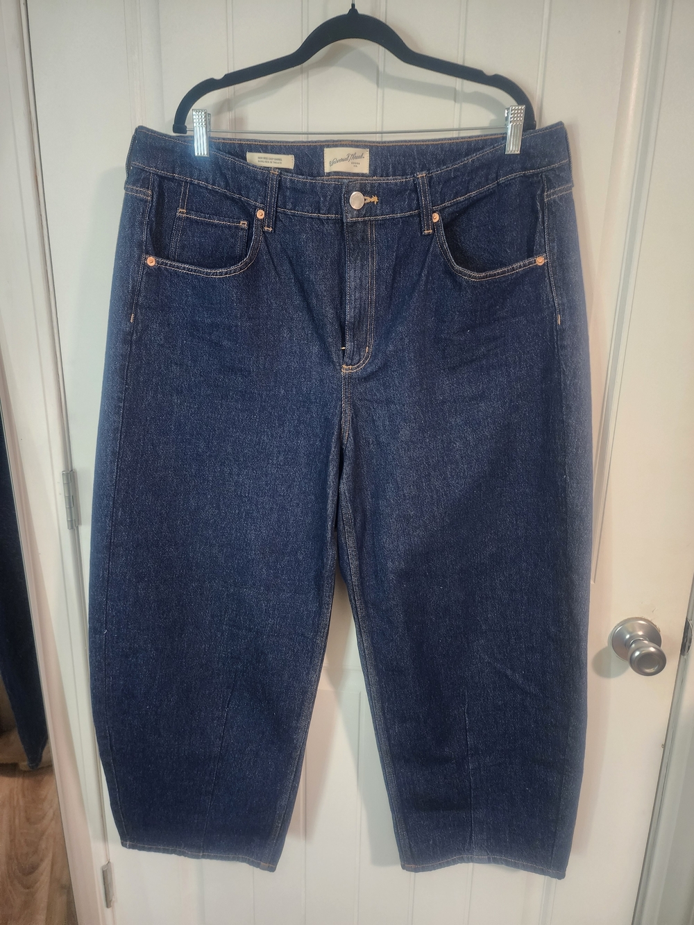 Universal Thread Men's Dark Blue Relaxed Straight Jeans